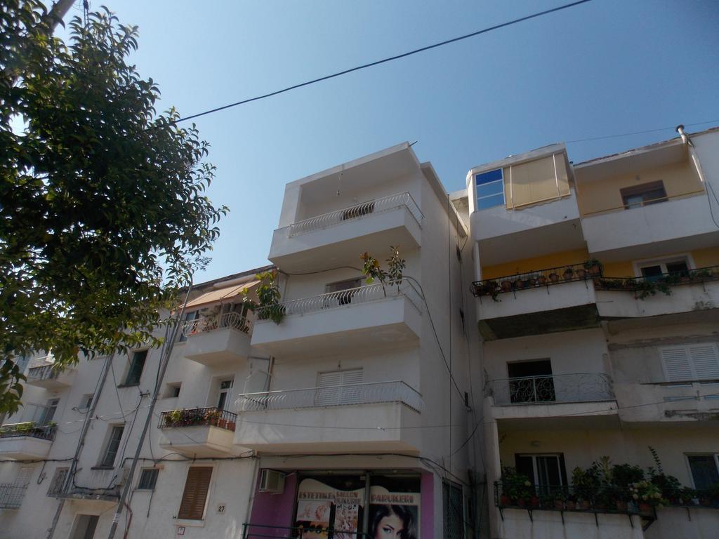 Linda Home Sarandë Exterior foto